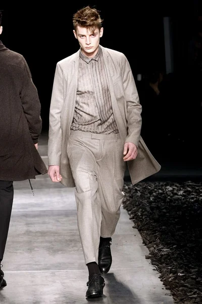 Look 35